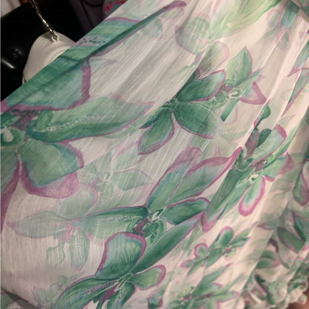 NWT Rosevelvet Floral Maxi Dress with Ruffle Hem - Picture 4 of 9